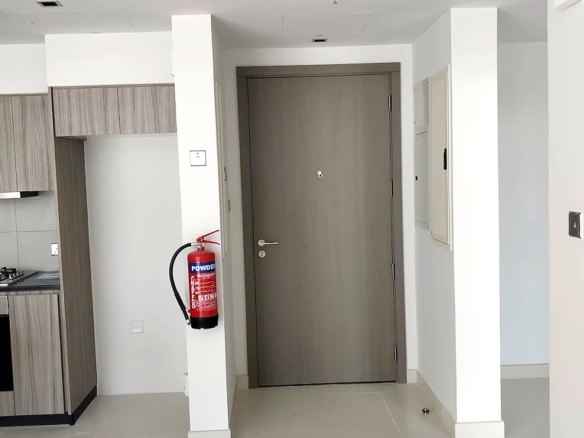 Entrance hallway and kitchen, Shams Meera, Al Reem Island