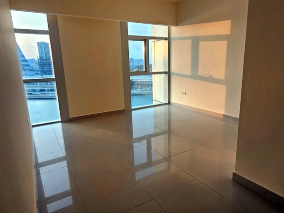 Bright room with canal view, Tala Tower, Marina Square, Abu Dhabi
