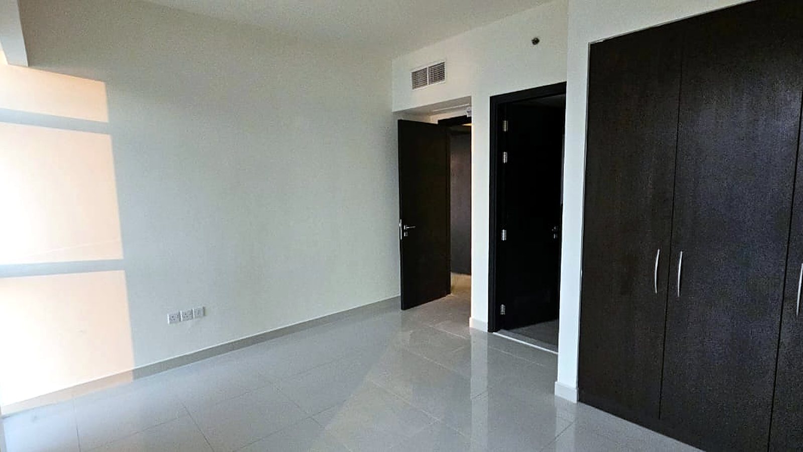 Bedroom with built in wardrobe, 3 bedroom apartment for rent, Tala Tower